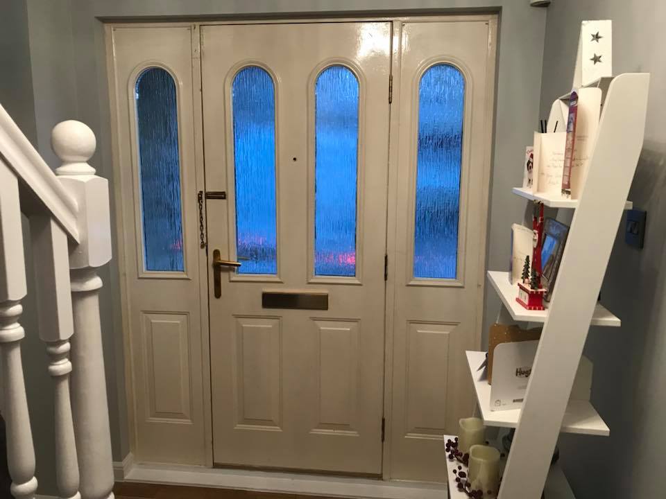 Anthracite Grey in White Rockdoor