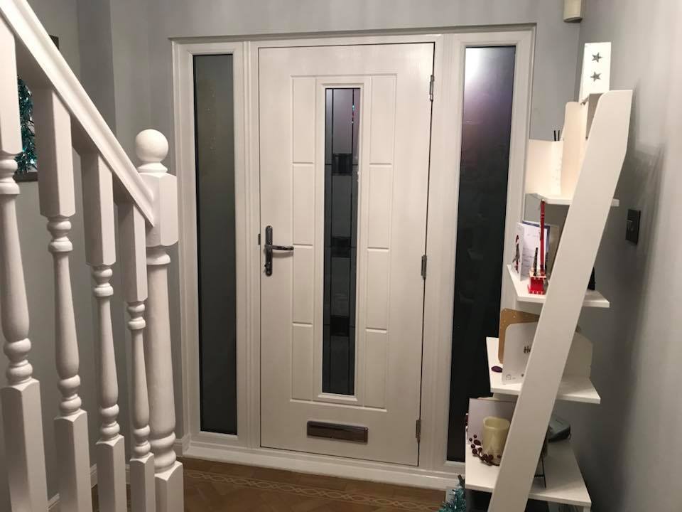 Anthracite Grey in White Rockdoor