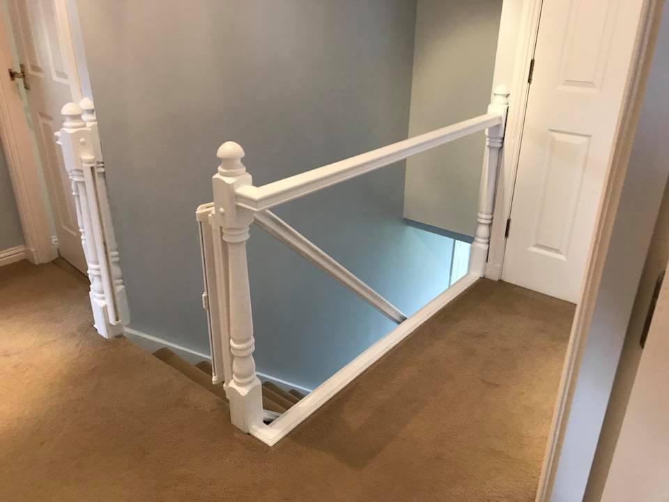 Glass banister finished in Rosyth. We kept the existing handrail and newel posts but cut the old spindles out and removed the old base rail. A new base rail was fitted to house the clamps.